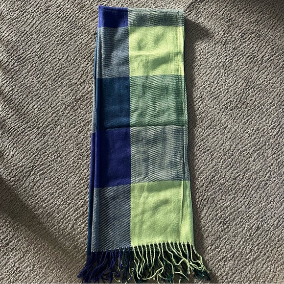 Blue and Green Scarf - Picture 2 of 3